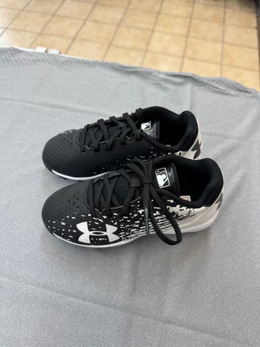 Under Armour Leadoff Low RM JR Baseball Cleats - Size 10K