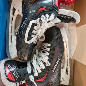 2021 Bauer Vapor 3X Pro Hockey Skates Size 5.5 (Used)
