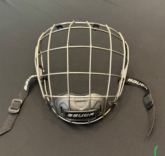 Medium Bauer Re-Akt Cage Full Cage (Used) Silver