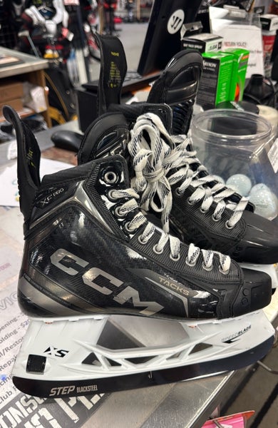 size 8 CCM Tacks XF Pro Senior ice Hockey Skates senior adult sr