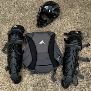 Intermediate Adidas Catcher's Captain Combo Catcher's Set (New)