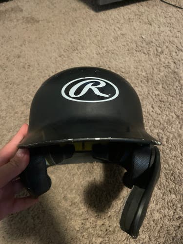 (used) Rawling Batting Helmet 7 Inch
