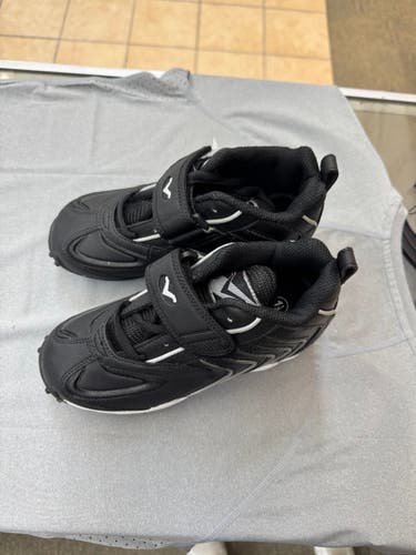 Youth/Kids Football Cleats - Size 1.5