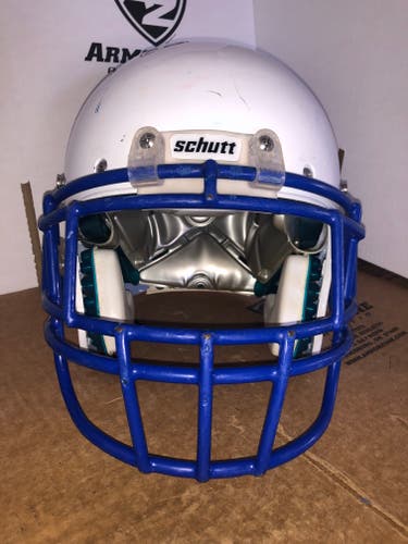 USED SCHUTT XP PRO ADULT FOOTBALL HELMET - MEDIUM  - WHITE
