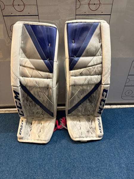 34"+2 CCM Eflex 5 Goalie Leg Pads (Used)