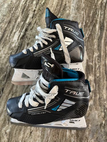 True Catalyst 7X4 Goalie Skates size 4.5 R
