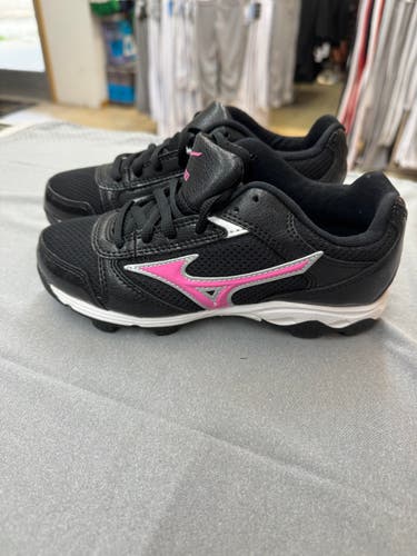 Mizuno Youth Finch Franchise 4 Softball Cleats - Size 2