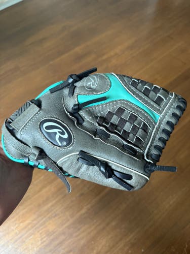 Rawlings RH Storm Baseball Glove 11" (New)
