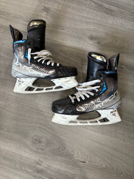 University of Michigan Bauer Vapor Hyperlite Hockey Skates Regular Width Pro Stock 9.5 (Used)