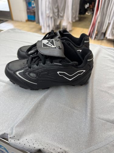Youth/Kids Football Cleats - Size 2.5