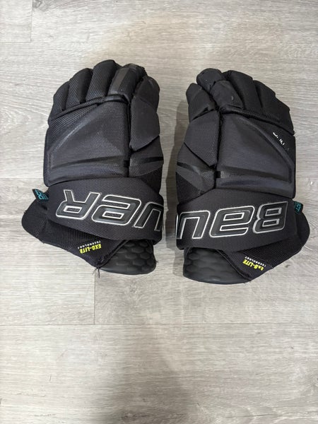 Bauer Vapor Hyperlite Gloves 13" (Used)