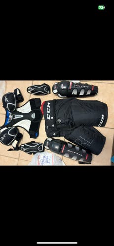 Jr large hockey equipment!