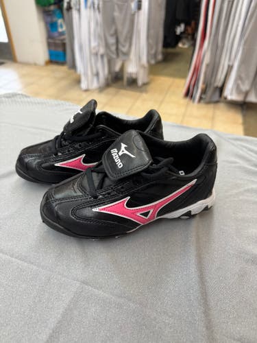 Mizuno 9 Spike Finch Franchise G2 Softball Cleats - Size 1