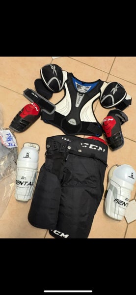 Junior large hockey equipment