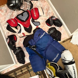 Hockey equipment full set !!