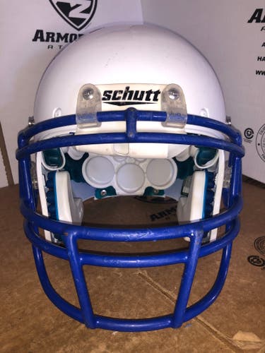 USED SCHUTT XP ADULT FOOTBALL HELMET - MEDIUM - WHITE