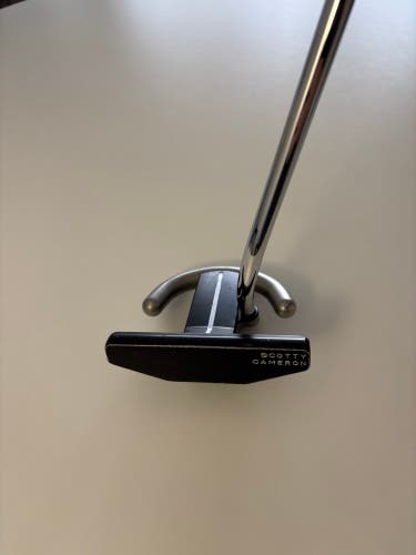 Scotty Cameron Futura Phantom Putter Right Hand 35” Mallet