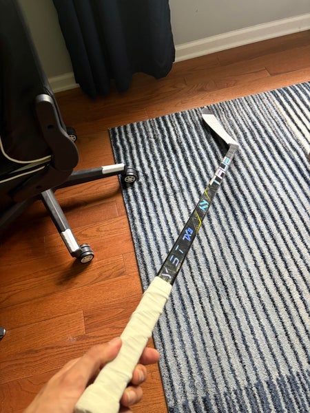 Junior True Catalyst 7X3 Left Hand Hockey Stick T28  (Used)