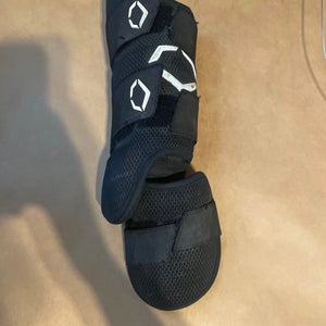 Black Senior EvoShield Leg guard Shin Guards (Used)