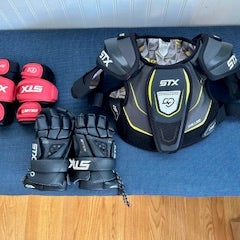 Medium Adult STX Stallion 200+ Shoulder Pads (Used) FREE SHIPPING