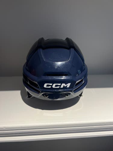 Used Medium CCM Tacks 720 Helmet