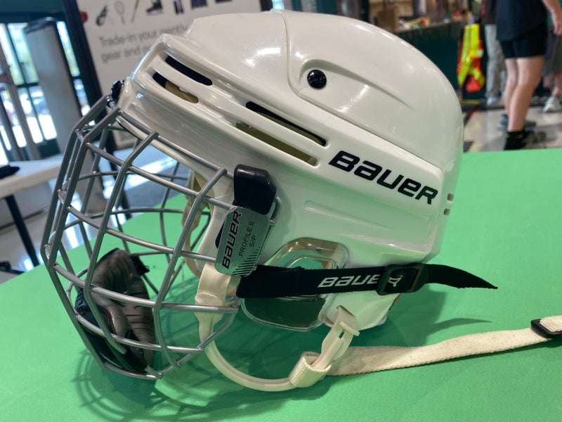 White Small Bauer BHH4500 Helmet with Cage (Used)
