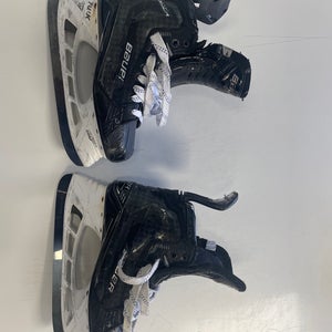 Bauer Supreme Mach Hockey Skates Regular Width 9 (Used)
