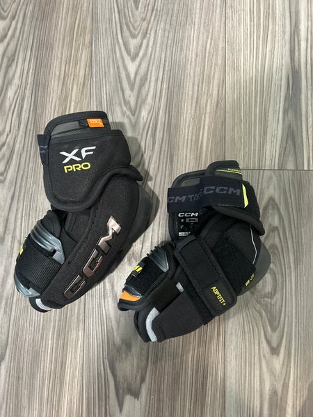Medium Senior CCM Tacks xf pro Elbow Pads (New)