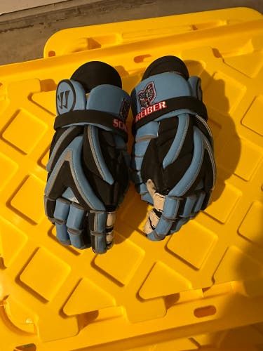 Warrior MLL gloves
