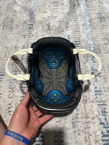 Small Bauer Re-Akt 150 Helmet Pro Stock (Used)