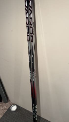 Senior Bauer Right Handed Hockey Stick P28 (Used)