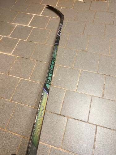 CCM RibCor Trigger 9 Pro Right Handed Hockey Stick P28 (New)