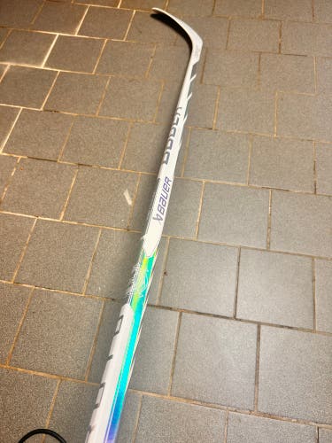 Bauer Proto-R 77 Flex Right Handed Hockey Stick P28 (New)