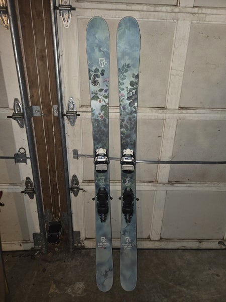 Icelantic 162 cm All Mountain Skis With Bindings (Used)