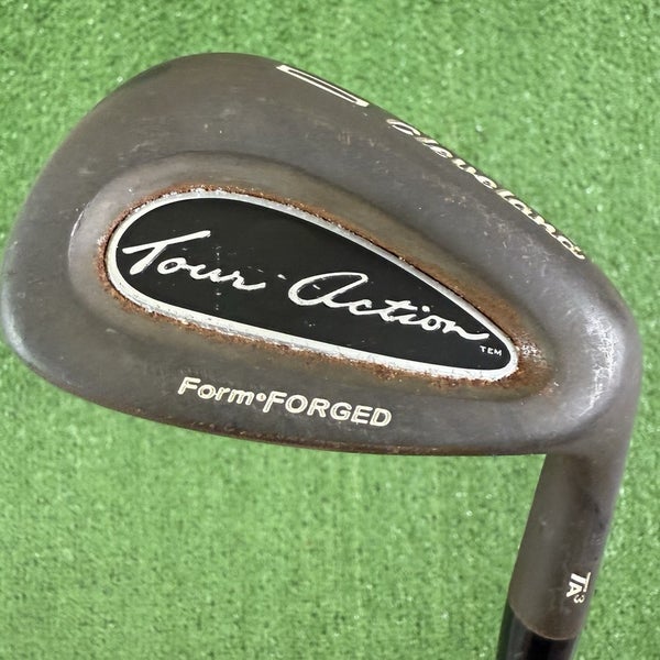 Cleveland Ta3 Gunmetal Wedge Dual Gap Wedge Dynamic Gold Sensicore R300 +1 Long