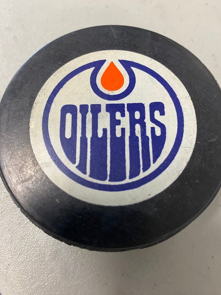 Edmonton Oilers puck (Vintage)