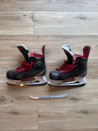 Bauer Hockey Skates Regular Width  7 (Used)