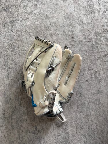 Easton RH Outfield Ghost NX Softball Glove 12.75" (Used)