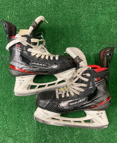 Bauer Vapor 2X Hockey Skates | Junior 2.5 (Regular)