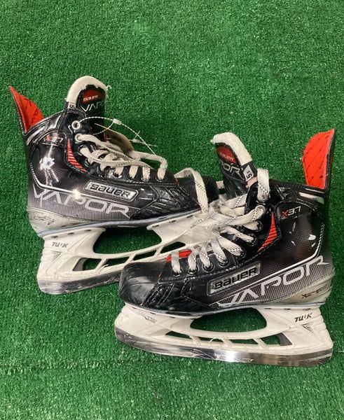Bauer Vapor X3.7 Hockey Skates | Intermediate 5.5 (Regular)