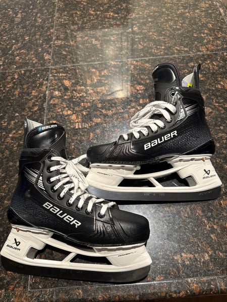 Bauer Vapor Hyperlite 2 Hockey Skates Regular Width Pro Stock 8 (New)