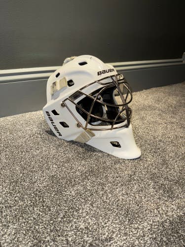 L/XL Bauer NME Goalie Mask (Used)