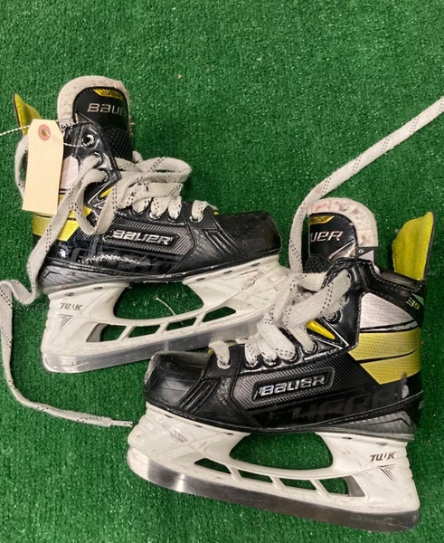 Bauer Supreme 3S Hockey Skates | Junior 3 (Regular)