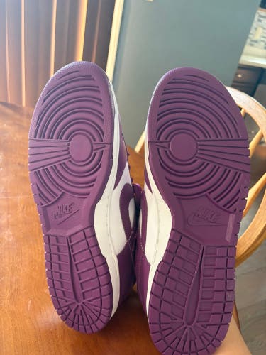 Purple Unisex Adult Size M 10.5 (W 11.5) Nike Dunk Low Shoes (New)
