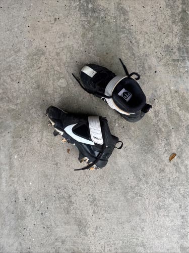 Black Kid's  Youth Nike Force Zoom Trout 7 (Used)