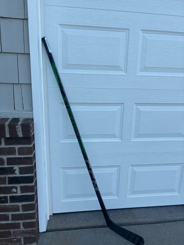 Intermediate CCM JetSpeed FT4 Pro Left Hand Hockey Stick (New)