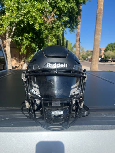 Medium Adult Riddell SpeedFlex Helmet (Used)