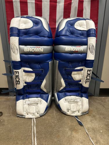 35" Goalie Leg Pads (Used)