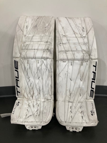 True Catalyst 7X3 Goalie Leg Pads | Size: Intermediate 31"+2