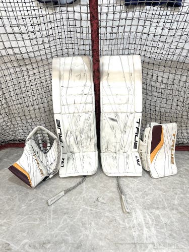 35"  2023 True L12.2 Goalie Leg Pads (Used)